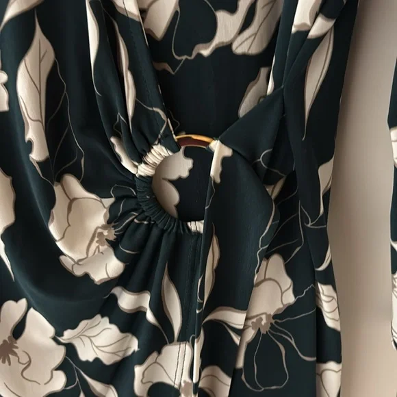 NWT BEACON APPAREL JAI 3/4 SLEEVE RING DETAILED TOP - Picture 3 of 5